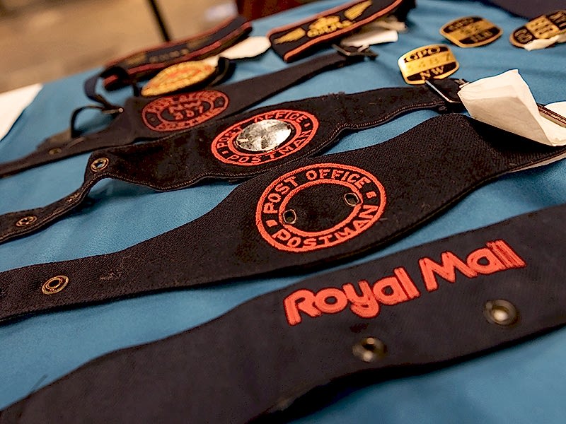 Badges displayed on a table